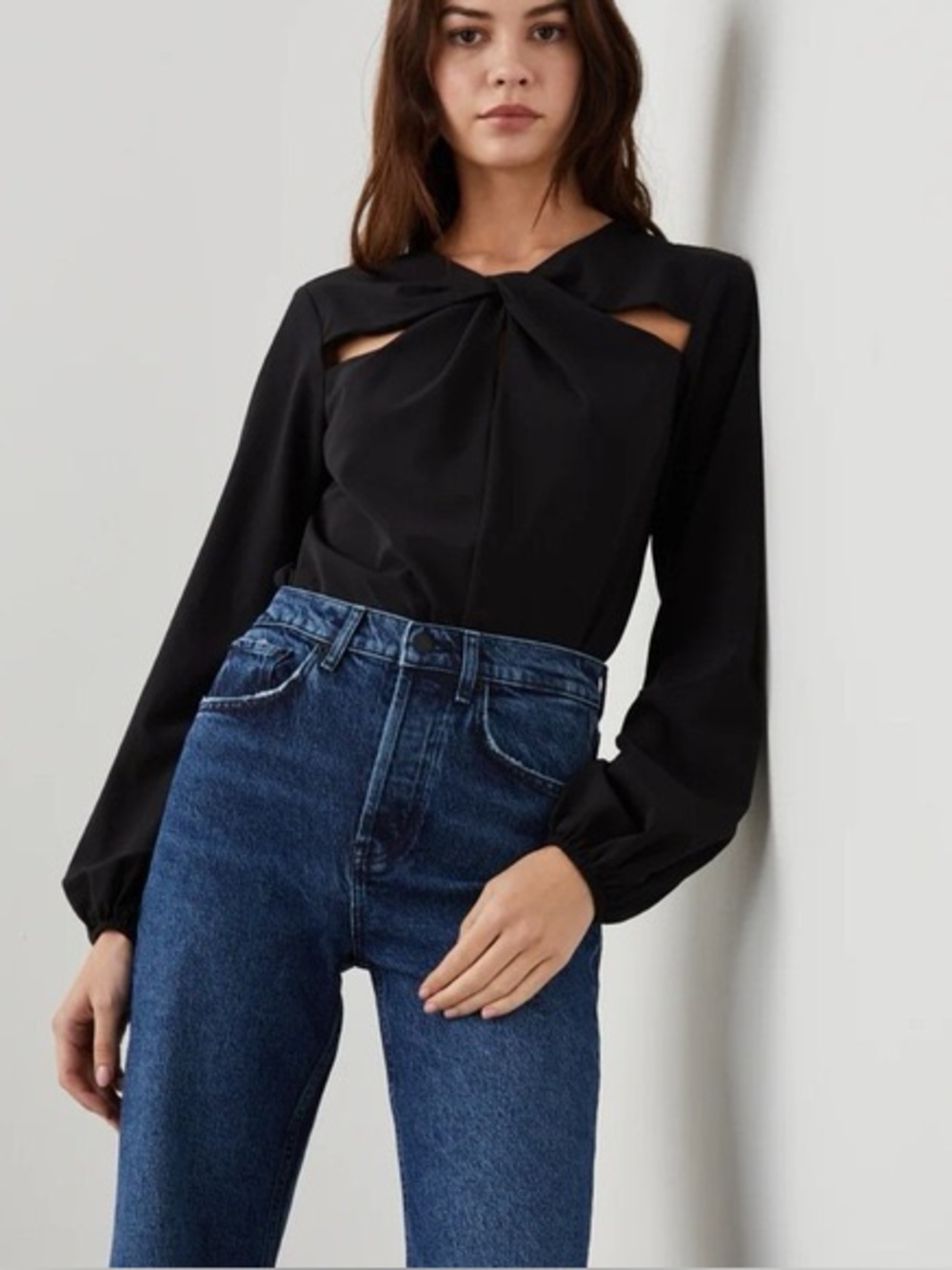Rails Eli Black Twist Front Cutout Long Sleeve‎ Top Size Medium